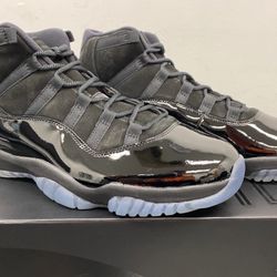JORDAN 11 CAP N GOWN 