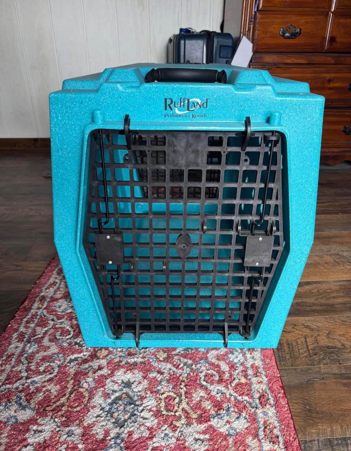 Ruffland-intermediate-dog-crate