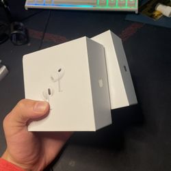 2 AirPod Pro Second Generation With MagSafe Charging Case 