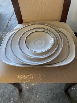 China Dinner/dessert Plates