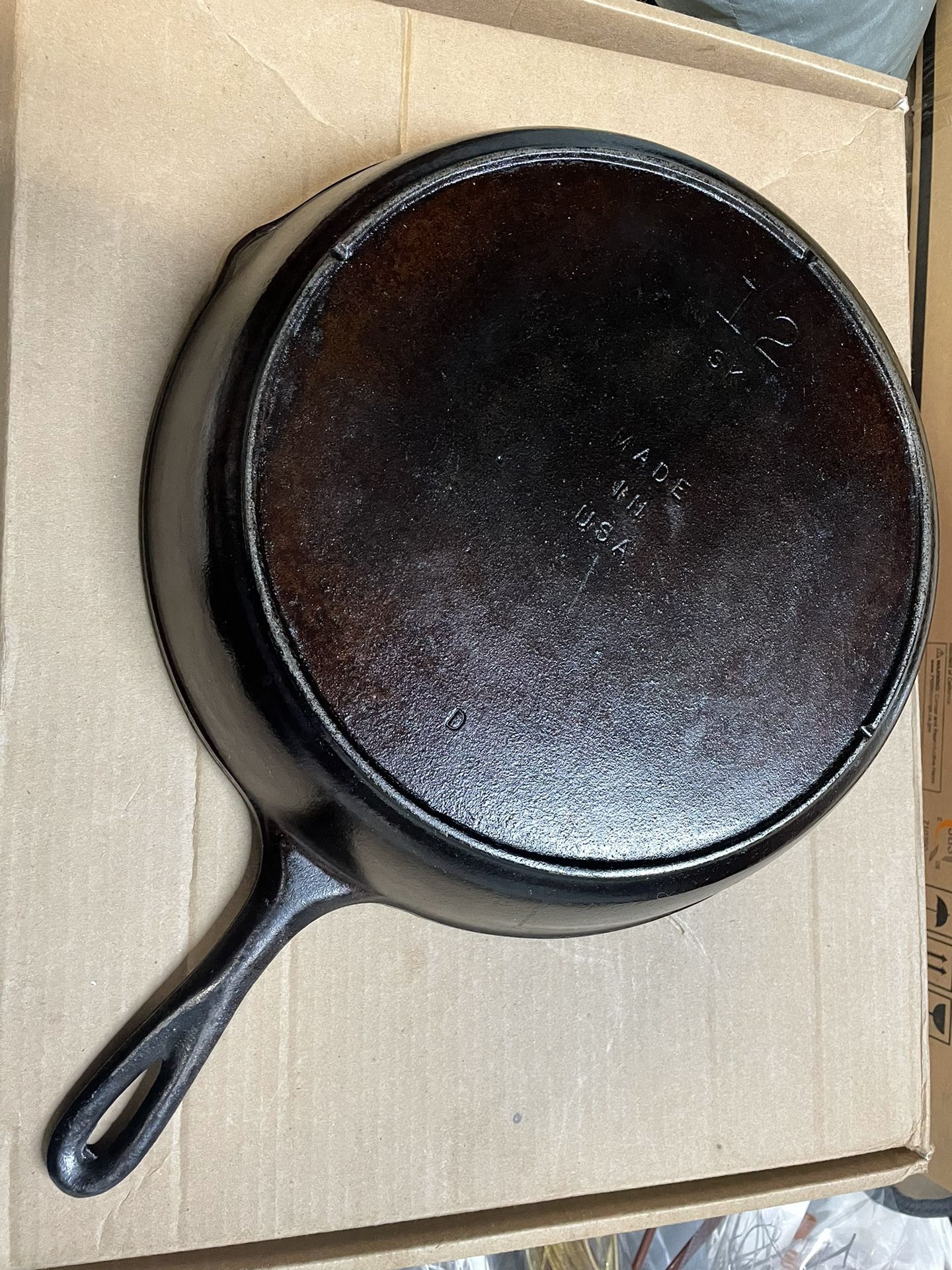 Lodge #12 Vintage Cast Iron Skillet.