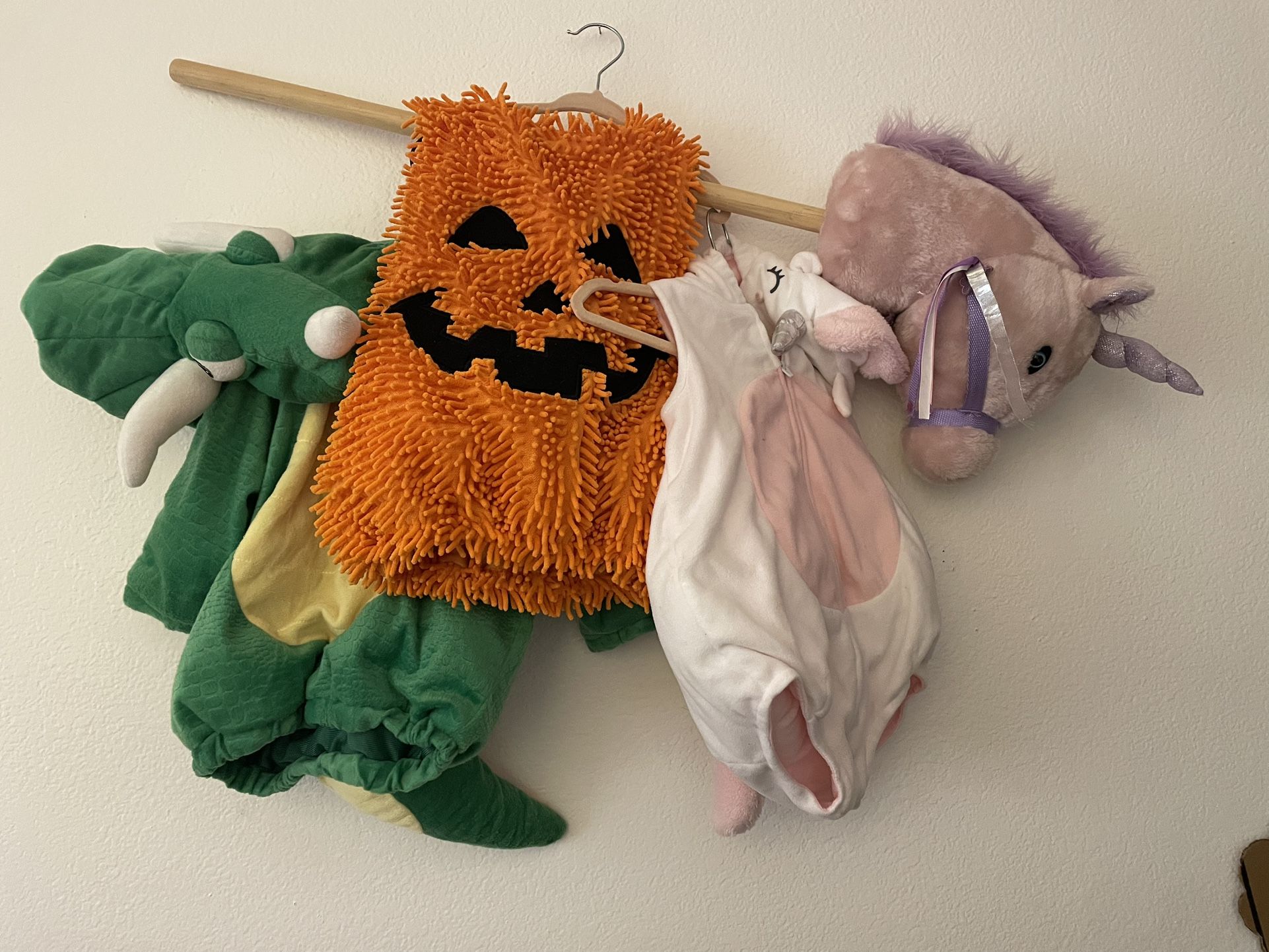 Costumes, Dress Up And Robes!