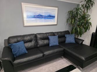 Sectional, sofa black color