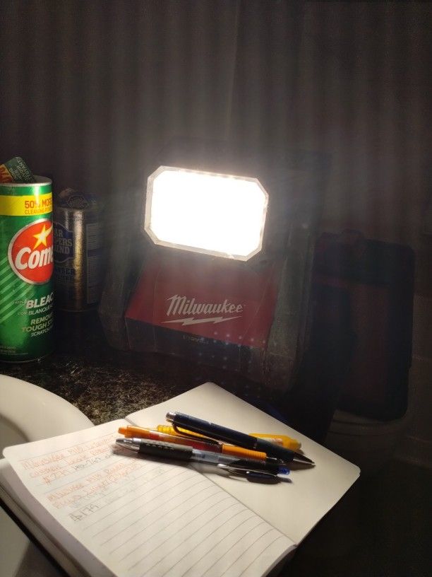 Milwaukee M18 Rover Dual Power Flood Light