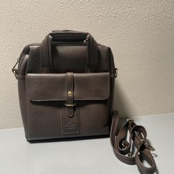 LIKE NEW Leather Crossbody Bag