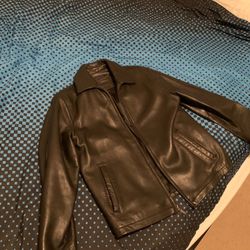 Leather jacket (PERFECT CONDITION)