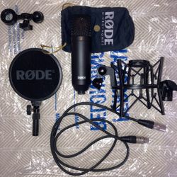 Rode NT1 Condenser Microphone w/ Accessories + XLR Cable