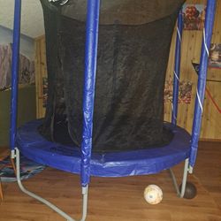 7' Trampoline - Very Good Condition (Has Been Indoors Only)