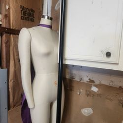 Dress Mannequin 