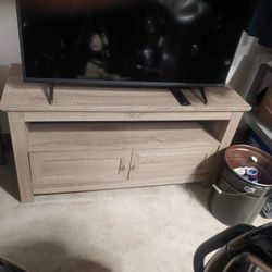 T.v Stand Or Sm Entertainment Stand. 