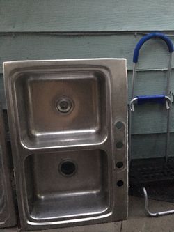 Sinks de cosina stainless steel son dos en buenas condiciones