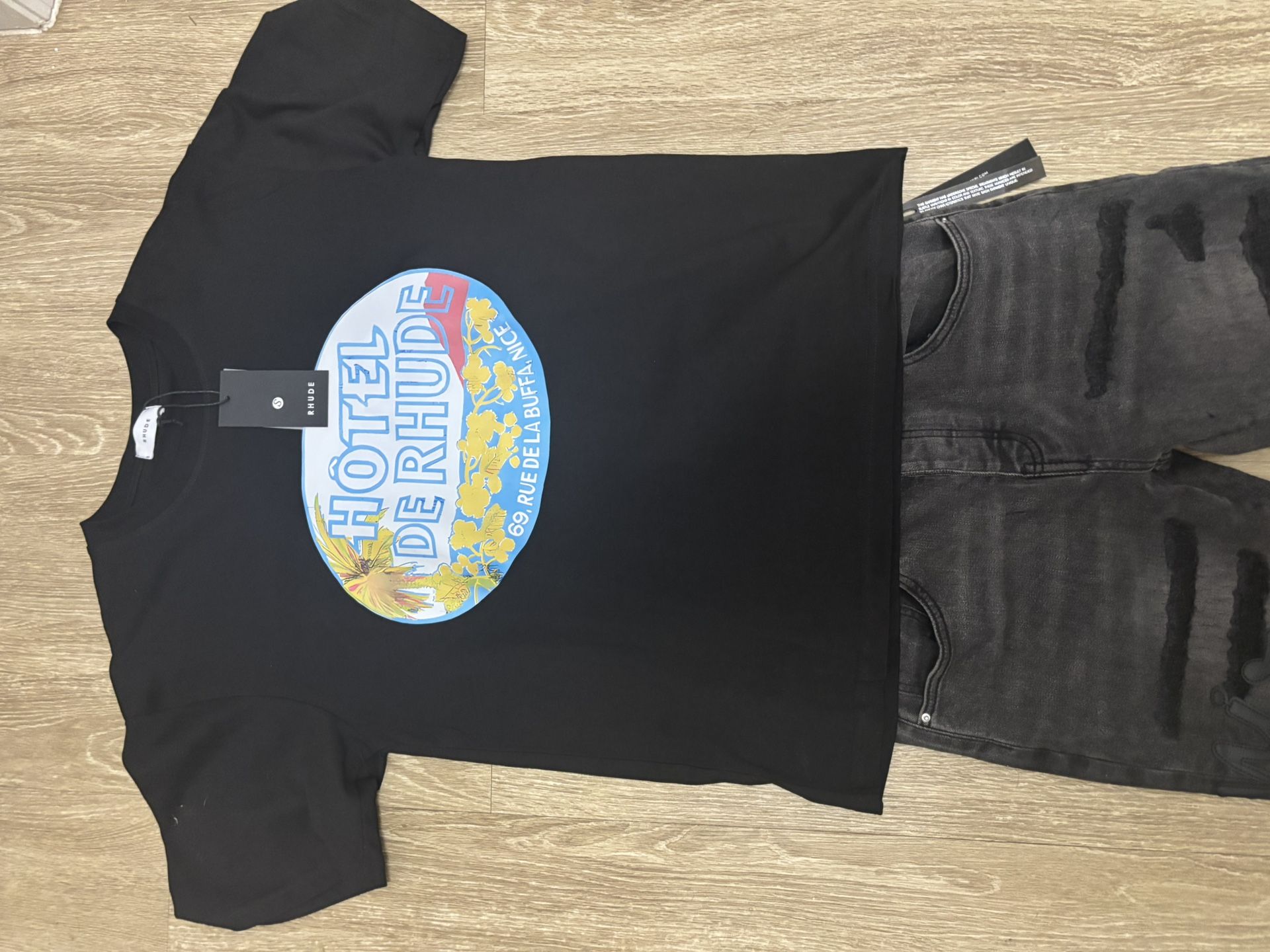 Aimri Hollywood California Jeans , Rhude Shirt 