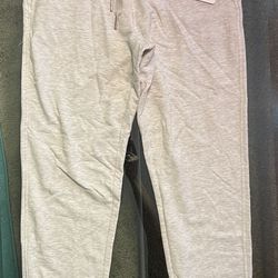 Athleta jogger new with label size xs but it is a size x and size M, the best offer
