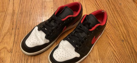 Low Top Air Jordan Size 11 Men’s