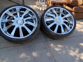 🛞 🛞 Sporty Looking chrome 26 rims and tires 🛞🛞