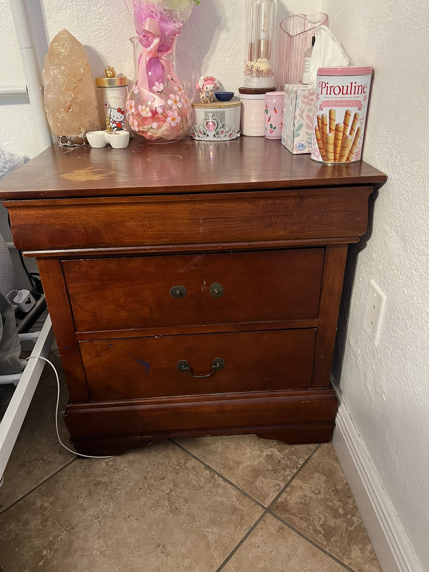 Brown Solid Wood End Table / Night Stand Furniture 