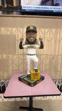 Tatis 3ft bobblehead