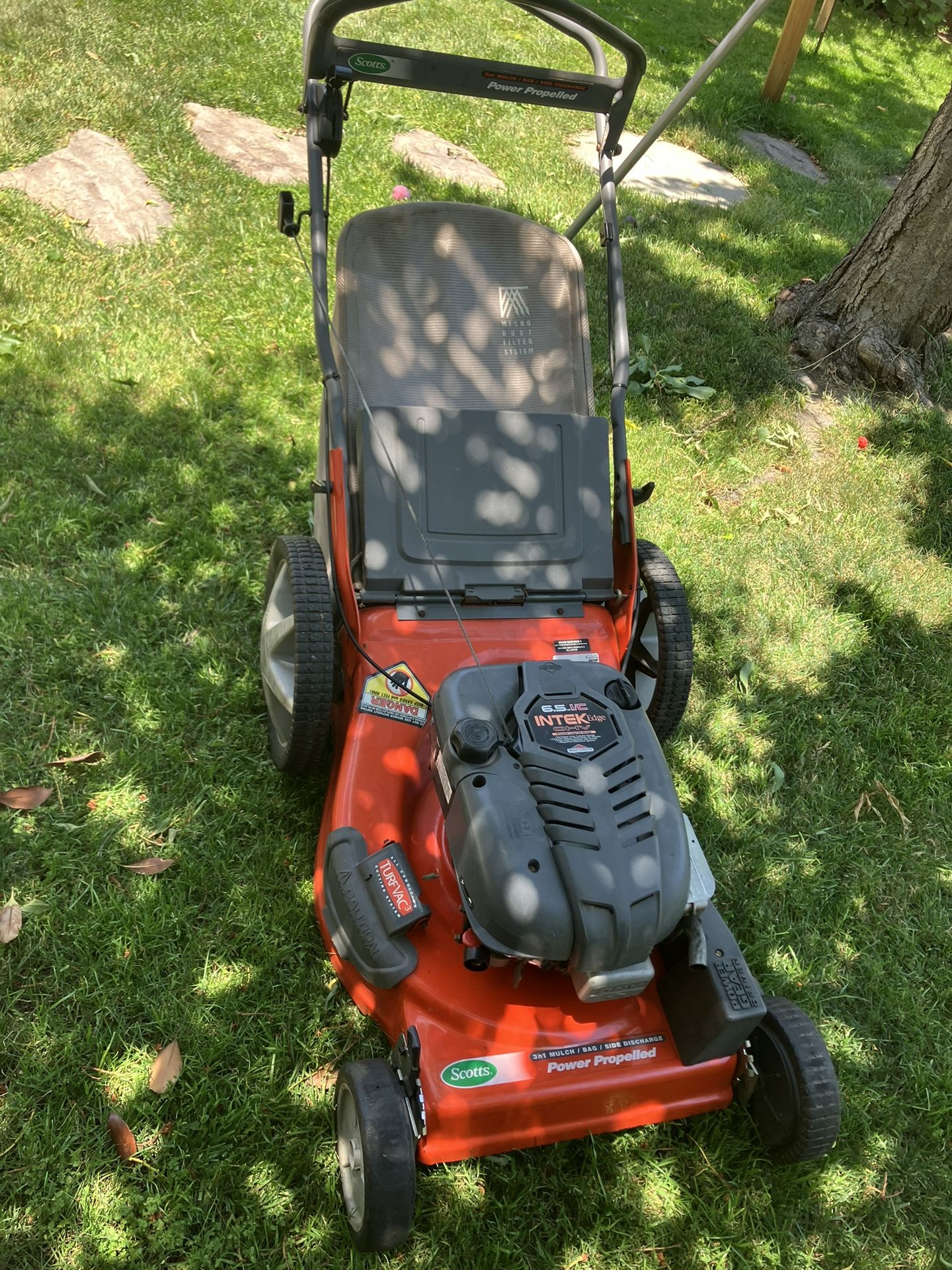 Scott's Self Propelled Lawnmower3n1 mulch/bag/side discharge with