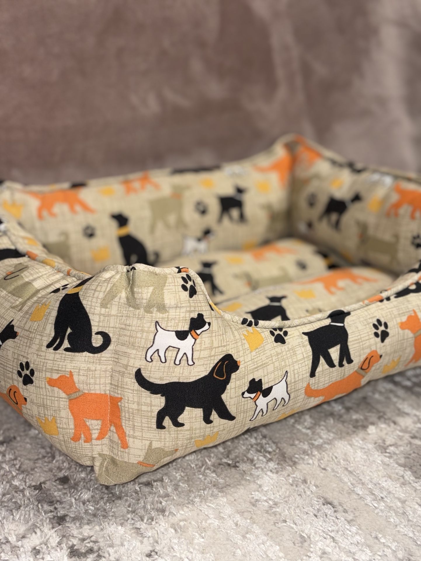 Like New! Pet Cuddler Bed