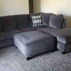 Sectional Couch With Ottoman 