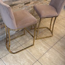 pink stool with Gold frame 