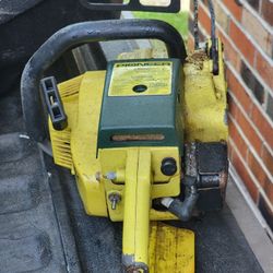 Pioneer Chainsaw With Case