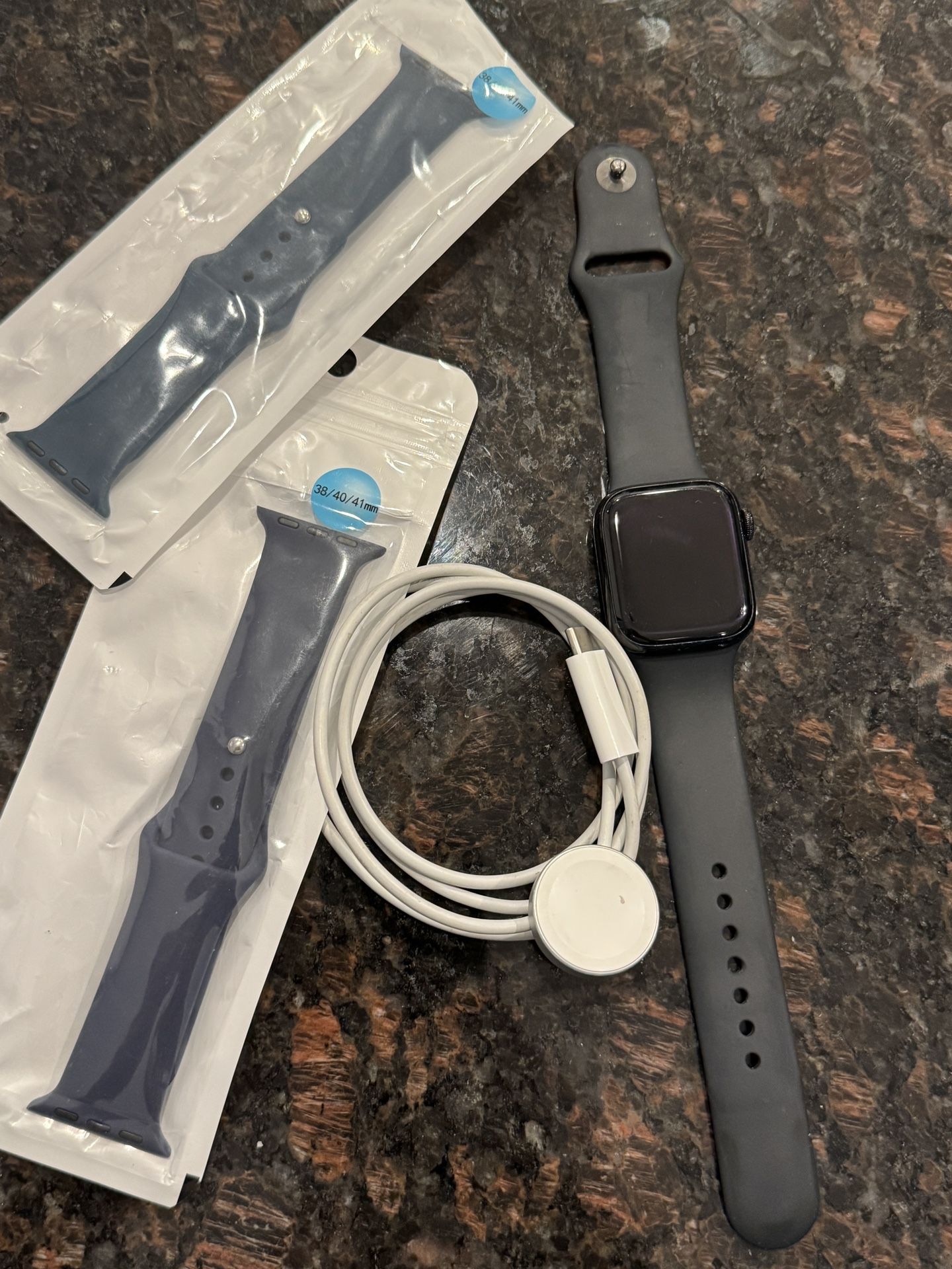 Apple Watch Series 8 (GPS) 41MM GPS Midnight Aluminum Case Midnight Sport Band