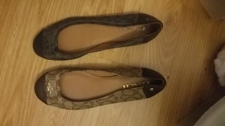 New Brwn Coach Flats Sz8 Pet Smk Free each if up i hve them
