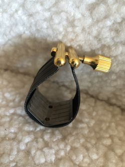 Baritone Sax ligature