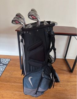 Nike Air Hybrid Golf Bag with Irons