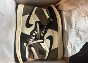 Jordan 1 Mocha Size 9