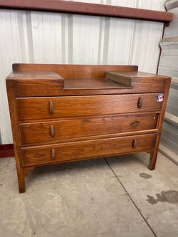 Vintage dresser