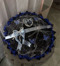Gothic Corpse Bride Black Rose Bouquet
