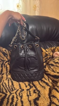 Channel bucket purse