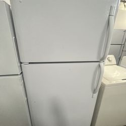 Refrigerator Frigidaire 30”