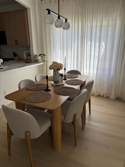 Dining Table for 6 people