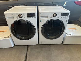 LG - Washer And Dryer (Electric) - Excellent Condition