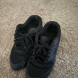 Black Nike Air maxes 