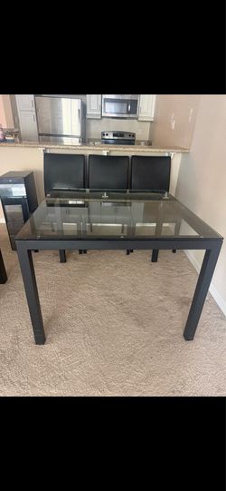 Great dinning table with chairs - previously $800