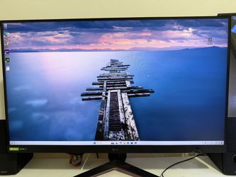 High end gaming monitor LG ultra gear 32GP850-B QHD (2560 x 1440) 180hz 1ms