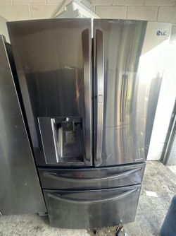 Stainless LG 4-Door Fridge FrenchDoor & IceMaker