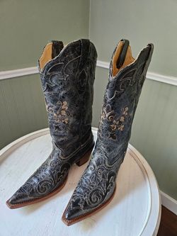 Corral Cowgirl Boots Women’s 7M Black Distressed Leather Cowboy Boots Embroidered/Lizard inlay