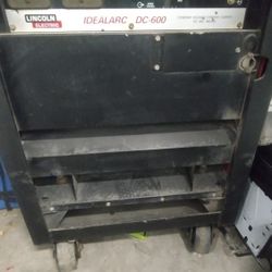 Lincoln Electric IDEALARC DC 600 Welder