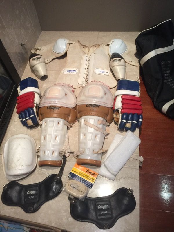 Vintage Cooper Hockey Equipment w/Bag