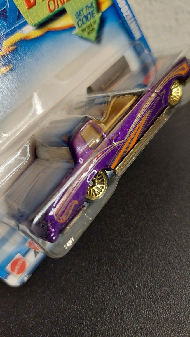 Hot Wheels Chevy Monte Carlo Lowrider (2001 Mainline Collector Edition "Montezooma")
