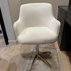 Ivory Boucle Swivel Chair 
