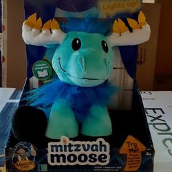 Mensch Pets Hanukkah Mitzvah Moose Plush W/ Book Light Up Antlers NEW