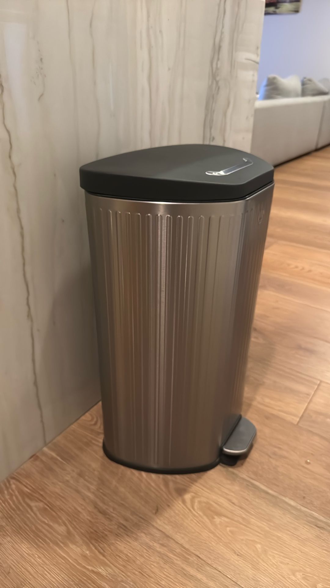 Trash Can - 3 Ft