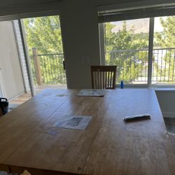Kitchen table 