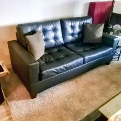 Beautiful Couch& Loveseat 